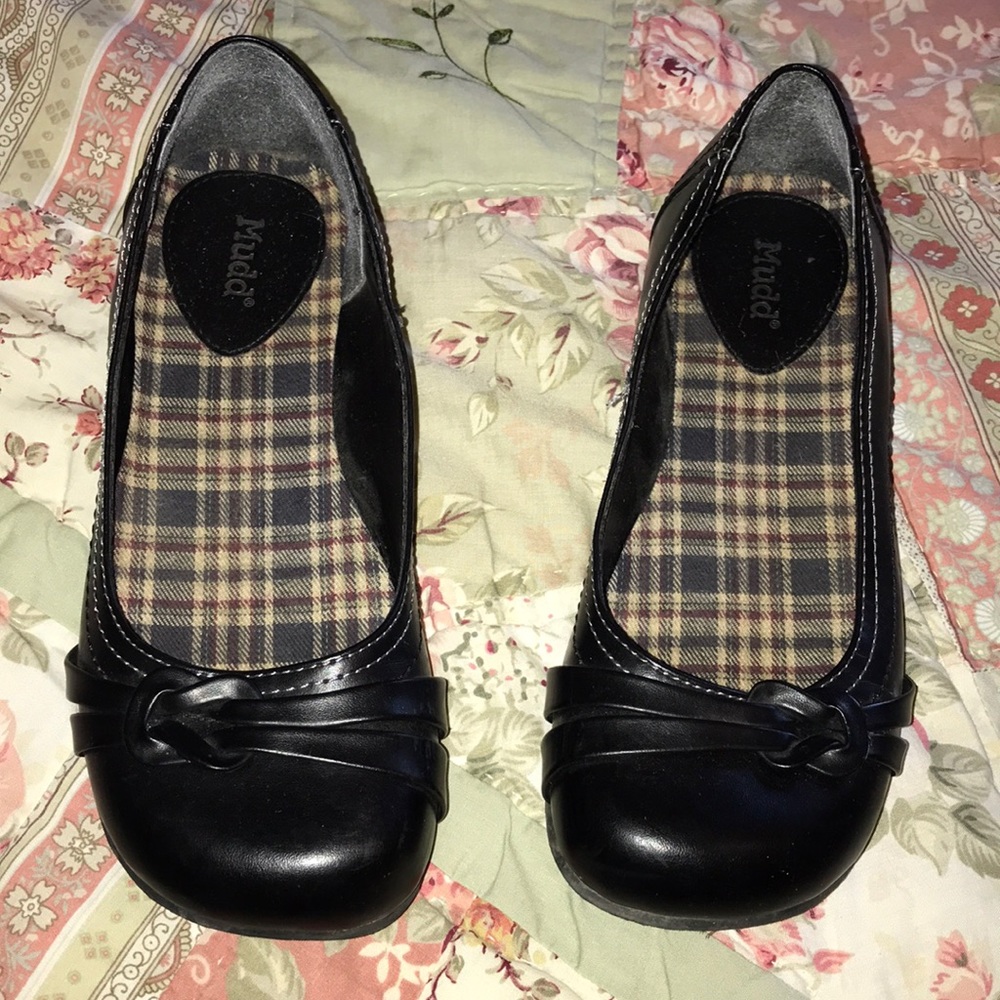Mudd black loafers